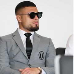 “He hecho una buena carrera afuera y he jugado en equipos complejos; ¿la Roja? No sé si ilusionarme”