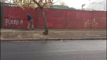 Juan Pinto Durán amaneció con fuertes rayados contra Rueda