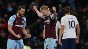 Burnley's English defender Ben Mee (C) celebrates at the end of the English Premier League football match between Burnley and Tottenham at Turf Moor in Burnley, north west England on February 23, 2022. (Photo by NIGEL RODDIS / AFP) / RESTRICTED TO ED