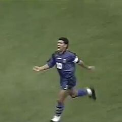 Se cumplen 27 años del último gol de Maradona con Argentina