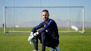 06/01/21 ENTREVISTA El portero del Granada CF, Aaron Escandell