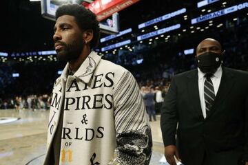 NEW YORK, NEW YORK - MARCH 13: Kyrie Irving #11 of the Brooklyn Nets