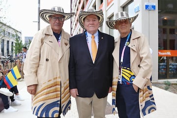 Atuendo de la delegación colombiana en la inauguración de los Juegos Olímpicos París 2024.