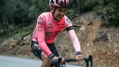 Richard Carapaz, nuevo ciclista del EF