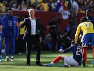 France's head coach Didier Deschamps (L) reacts as his player France's midfielder #24 Rayan Cherki was fouled during a friendly football match between Colombia and France at Northwest Stadium in Landover, Maryland, on March 29, 2026. (Photo by FRANCK FIFE / AFP)