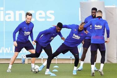 Barcelona: Arthur to miss El Clásico