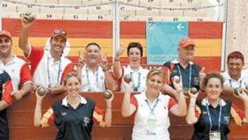 <b>OLÉ Y OLÉ. </b>El equipo español no pudo tener mejor escenario para intentar dar una estocada en el hoyo de las agujas al resto de participantes: la Plaza de Toros de Almería.