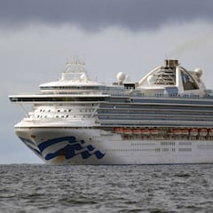 Buscan a una persona que cayó de un crucero en Barcelona