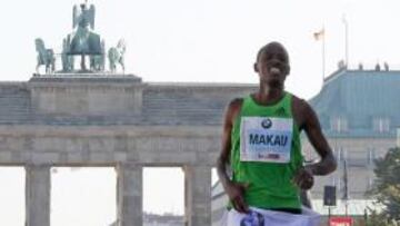 El 'kamba' Makau rompe a Gebrselassie y a su récord