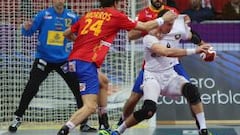 España empieza con buen pie y se impone a Bielorrusia