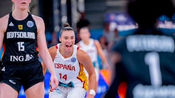 Raquel Carrera, pívot de la Selección, ante Alemania.