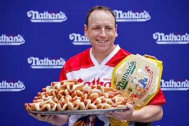 Who is Joey Chestnut and why couldn’t he participate in Nathan’s 4th of July hot dog eating competition in 2024? 