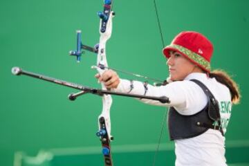 La arquera mexicana cayó en semifinales ante la alemana Lisa Unruh, para después quedarse a nada del bronce, cayendo 6-4 ante la coreana Ki Bo Bae, campeona en Londres 2012.