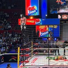 Calavera Jr. 1 le quita la máscara a un Alvarado