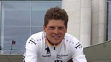 <b>VUELVE LA POLÉMICA</b>. Ullrich también se ve afectado por el problema del dopaje. El mundo del ciclismo tiene una lacra que mancha el deporte y que aún no se sabé cómo resolver.