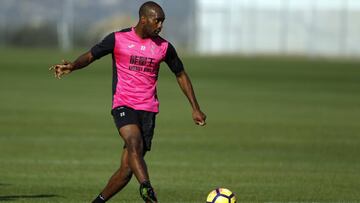 Foulquier durante el entrenamiento del Granada