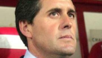 <b> SIN DESCANSO. </b> El nuevo preparador del Real Madrid tan sólo ha dormido cuatro horas para poder dirigir su primer entrenamiento en Valdebebas.