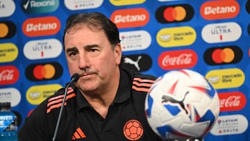 Néstor Lorenzo en la rueda de prensa previa a Colombia vs. Panamá por cuartos de final de la Copa América.