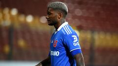 “Casi me saca la cabeza”: el furioso reclamo de Junior ante Everton