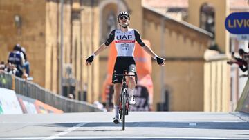 Fisher-Black celebra su primer triunfo profesional en el Giro de Sicilia.