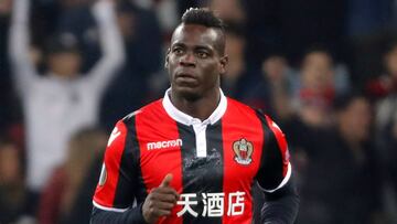 Soccer Football - Europa League - OGC Nice vs Zulte Waregem - Allianz Riviera, Nice, France - November 23, 2017  Nice&#039;s Mario Balotelli celebrates scoring their first goal    REUTERS/Eric Gaillard