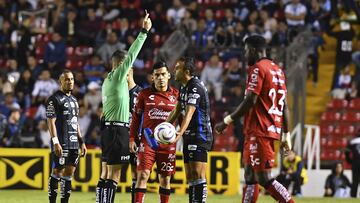 Omar Mendoza fue expulsado ante Atlas