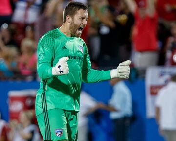 El portero estadounidense de 32 años ha detenido 19 penales por 12 recibidos, mismos que le dejan un porcentaje de 36.84% de efectividad.