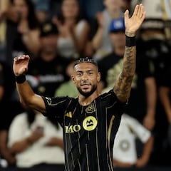 Denis Bouanga acecha el récord de Carlos Vela con LAFC