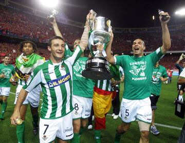 Muchos recuerdan ese gol maradoniano que anotó ante el Barcelona. Tuvo algunos minutos en esa final y su fortaleza física fue un alivio para los últimos minutos. Se fue al Mallorca en 2006 y allí brilló en varias campañas. También jugó en el Kasimpasa turco y el Valladolid. Tras retirarse emprendió varios negocios como empresario.
