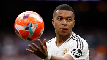 The French forward scored twice as Real Madrid wrapped up the season at home to Real Sociedad. Salah remains in the hunt.