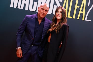 La relación entre Kiko Matamoros y Marta López Álamo comenzó en 2019, y desde entonces han sido una de las parejas más comentadas en el mundo del entretenimiento en España. A pesar de la diferencia de edad, han demostrado ser una pareja estable y han enfrentado críticas con determinación.


En 2023, se casaron en una ceremonia íntima en el Mandarin Oriental Ritz, rodeados de amigos y familiares. Desde entonces, han compartido momentos de su vida juntos en redes sociales y eventos públicos. Marta ha hablado abiertamente sobre lo que Kiko le aporta y cómo han evolucionado como pareja.  Su relación ha generado polémica, especialmente dentro de la familia Matamoros. 