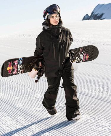 Queralt Castellet se instala con las mejores del mundo