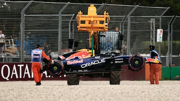 Accidente de Max Verstappen (Red Bull RB22). Melbourne, Albert Park. F1 2026.