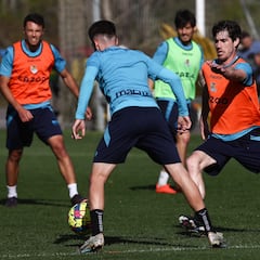 Aritz Elustondo vuelve con el grupo