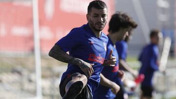 Ángel Correa en la sesión del Atlético el pasado viernes.