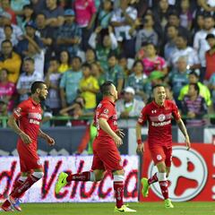 Toluca hunde más al León de Javier Torrente
