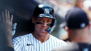 NEW YORK, NY - JULY 30: Aaron Judge #99 of the New York Yankees is congratulated after he hit a two-run home run against the Kansas City Royals during the third inning of a game at Yankee Stadium on July 30, 2022 in New York City.   Rich Schultz/Getty Images/AFP
== FOR NEWSPAPERS, INTERNET, TELCOS & TELEVISION USE ONLY ==