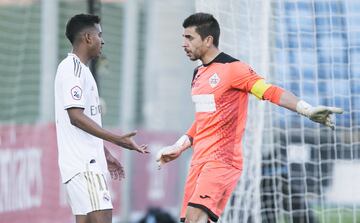 2-0. Irureta, portero del Sanse, recriminó algo a Rodrygo mientras festejaba el segundo tanto. El braisileño, le respondió con un gesto de celebración exagerado.