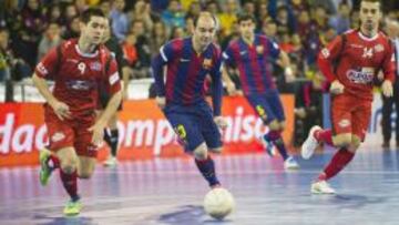 Wilde conduce ante Bebe y Adri.