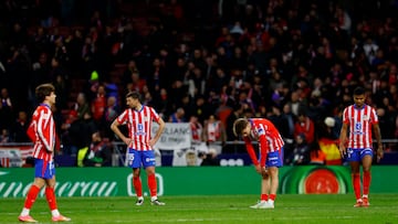 Roro, Lenglet, Barrios y Reinildo, cabizbajos en el Atlético-Barça de Liga. Tocados pero no hundidos.