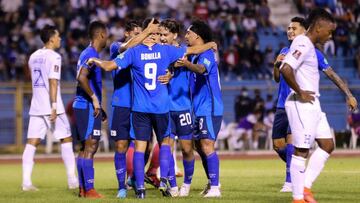 Los salvadore&ntilde;os le ganaron a los catrachos en calidad de visitante en un partido que pudo estar para ambos lados. Honduras se hunde a&uacute;n m&aacute;s.