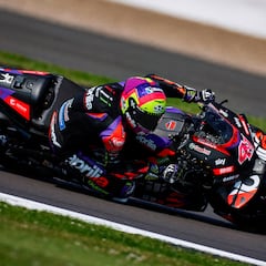 Pole con récord del incombustible Aleix