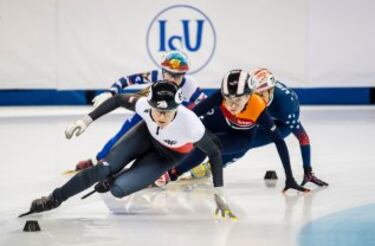 Prueba de los 500m femeninos de patinaje de velocidad en pista corta de la Copa del Mundo que se celebra en Shanghai. 