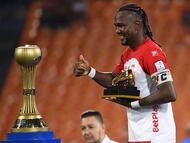 Santa Fe's forward #11 Hugo Rodallega celebrates winning the Colombian football championship final match between Independiente Medellin and Independiente Santa Fe at the Atanasio Girardot Stadium in Medellin, Colombia, on June 29, 2025. (Photo by JAIME SALDARRIAGA / AFP)