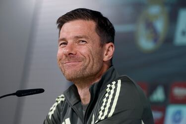 Xabi Alonso em entrevista coletiva antes do Clássico.