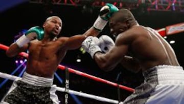 Floyd Mayweather venci&oacute; por decisi&oacute;n un&aacute;nime