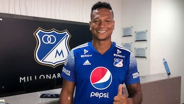 Fredy Guarín firmó su contrato por un año con opción de extenderlo en Millonarios. El volante se podría unir a las prácticas este jueves con el equipo