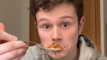 Un escocés que vive en Madrid prueba las torrijas por primera vez y lo que hace con ellas enfada a más de uno