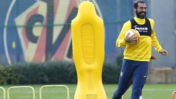 28/04/21
 
 ENTRENAMIENTO DEL VILLARREAL 
 ALBIOL
  
 