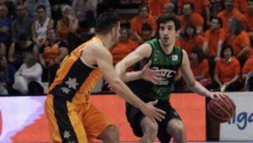 Panko se agiganta en el último cuarto y da vida al Fuenla